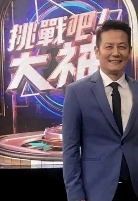 云盘泄密小姑娘被男友用手玩穴至高潮大哥冲刺的时候杀气腾腾笑死 - 奶爸视频